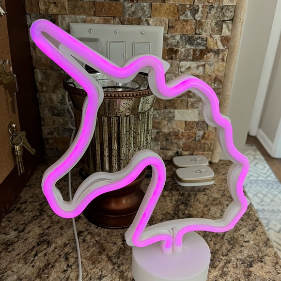 Light Up Unicorn - Picture 2 of 2